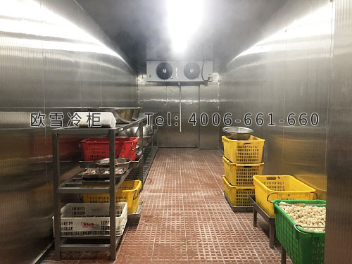 食堂不銹鋼冷庫.jpg 食堂不銹鋼冷庫.jpg