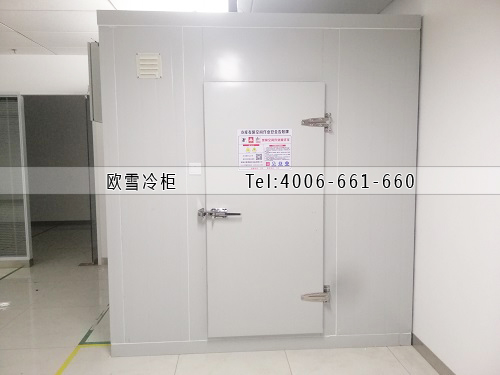 25立方的小型醫(yī)藥冷庫(kù)安裝.jpg